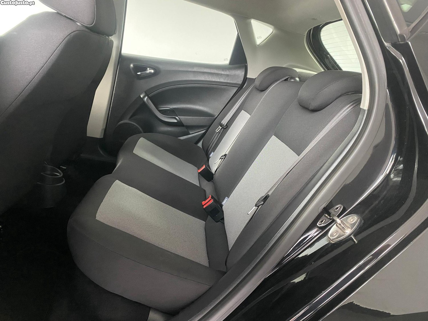 SEAT Ibiza 1.4 TDi Style — fotografia 6