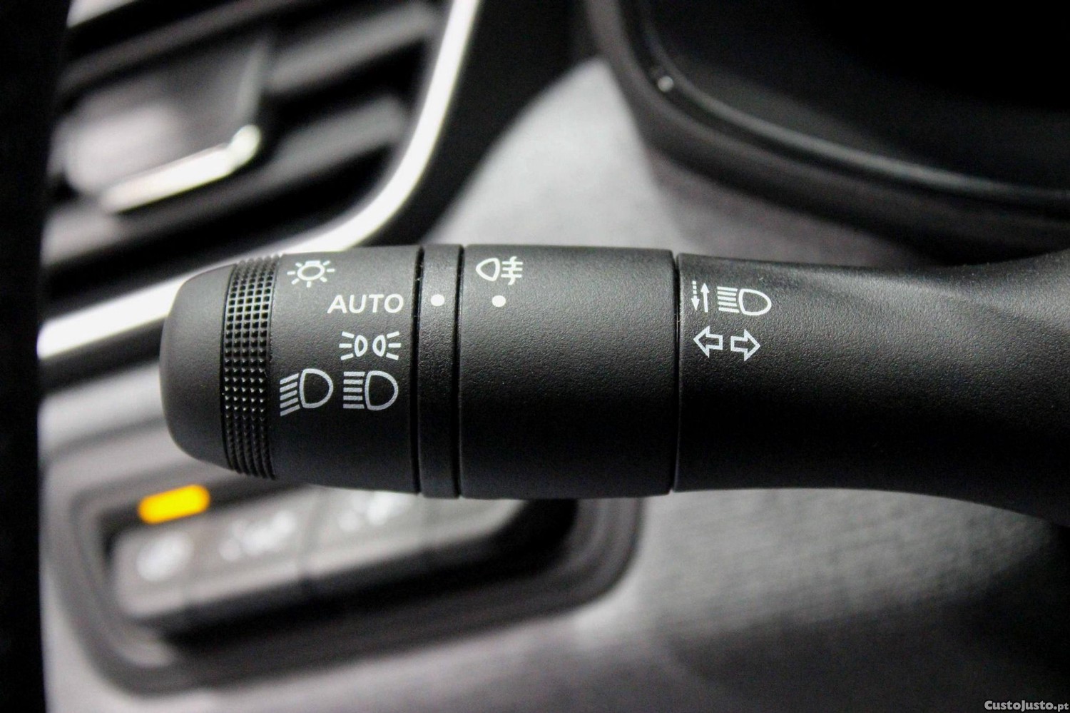 Mitsubishi Colt 1.0 MPI-T Kaiteki Bi-Fuel — fotografia 13