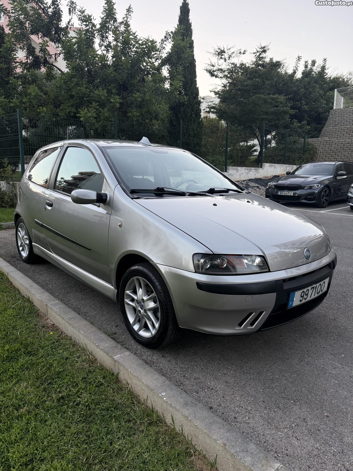 Fiat Punto Sport Fire 1.2Automático117 mil km (c/Histórico)MultimediaACNacionalJantes 16Distribuição Nova0 — fotografia 10