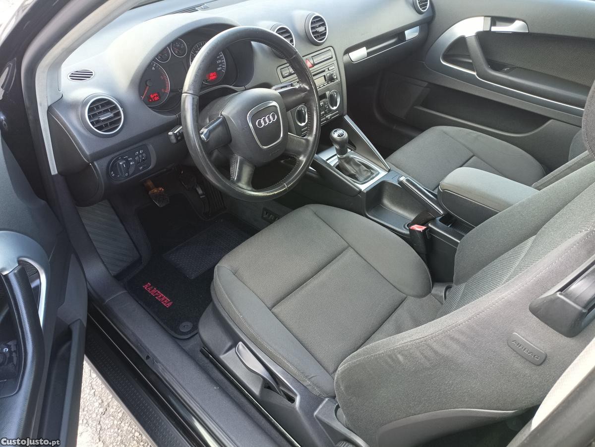 Audi A3 2.0 TDI Sport — fotografia 2