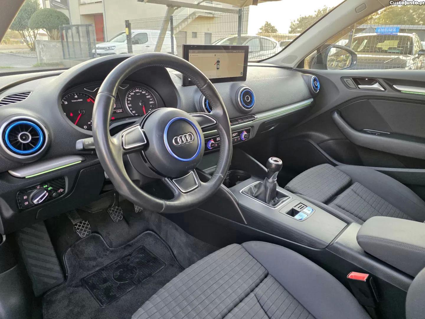 Audi A3 1.6 tdi s line sport pack — fotografia 9