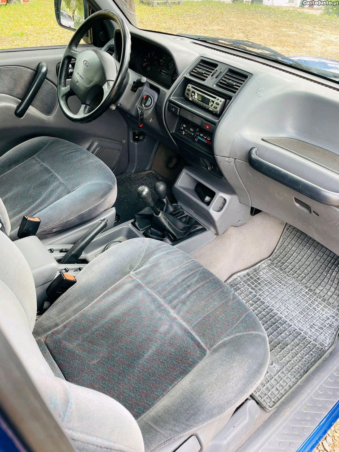 Ford Maverick 2.7 TD — fotografia 3