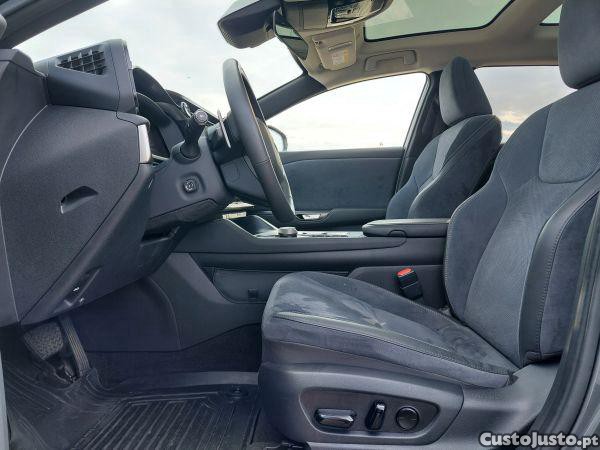 Lexus RX RZ 450e Luxury — fotografia 11