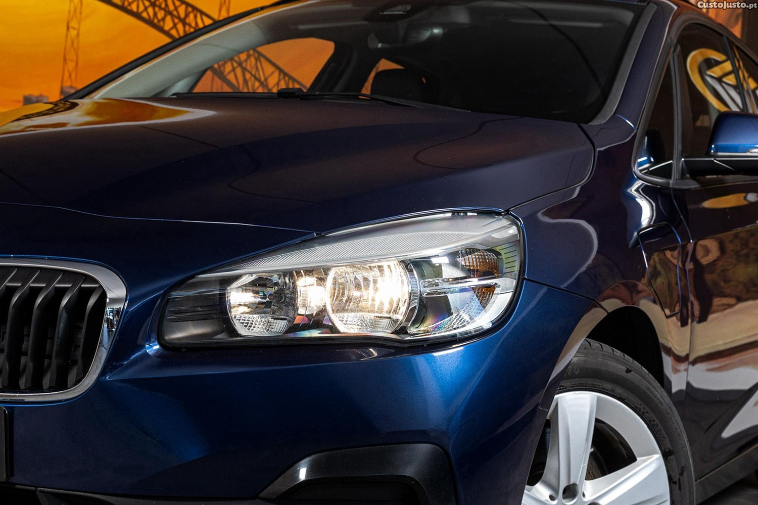 BMW 225 Active Tourer XE Advantage — fotografia 22