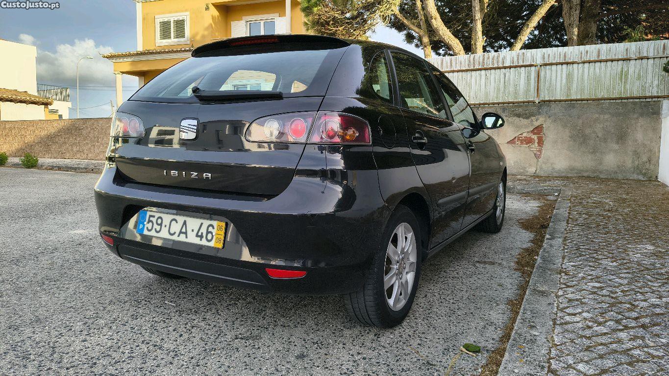 Seat Ibiza 1,2 HTP 70Cv — photo 2