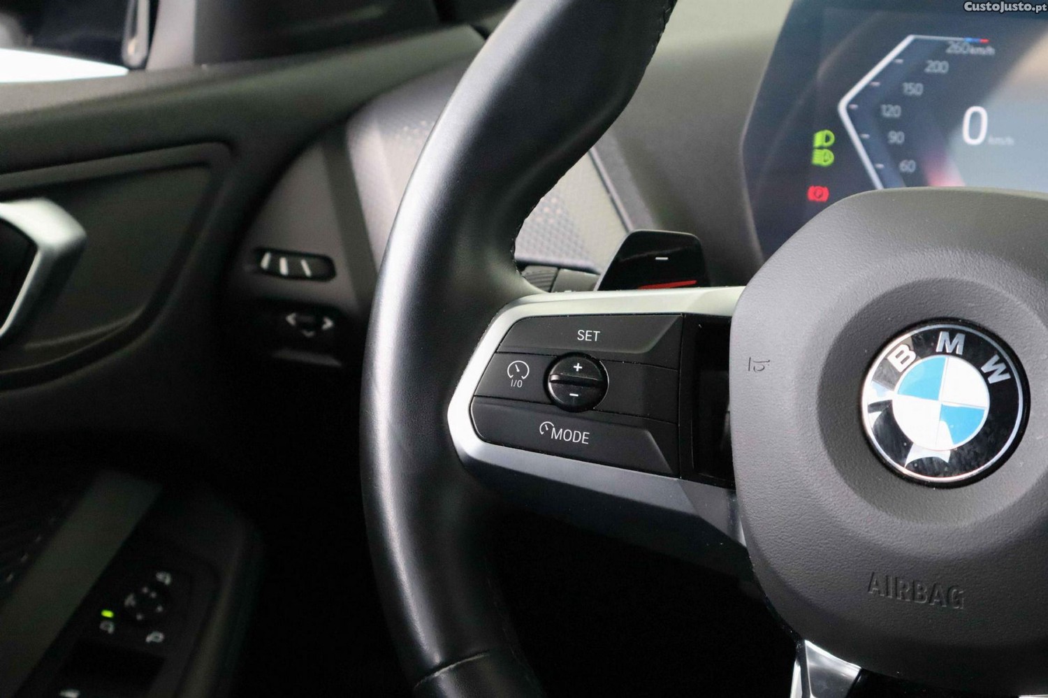 BMW 116 Pack Desportivo M — fotografia 3