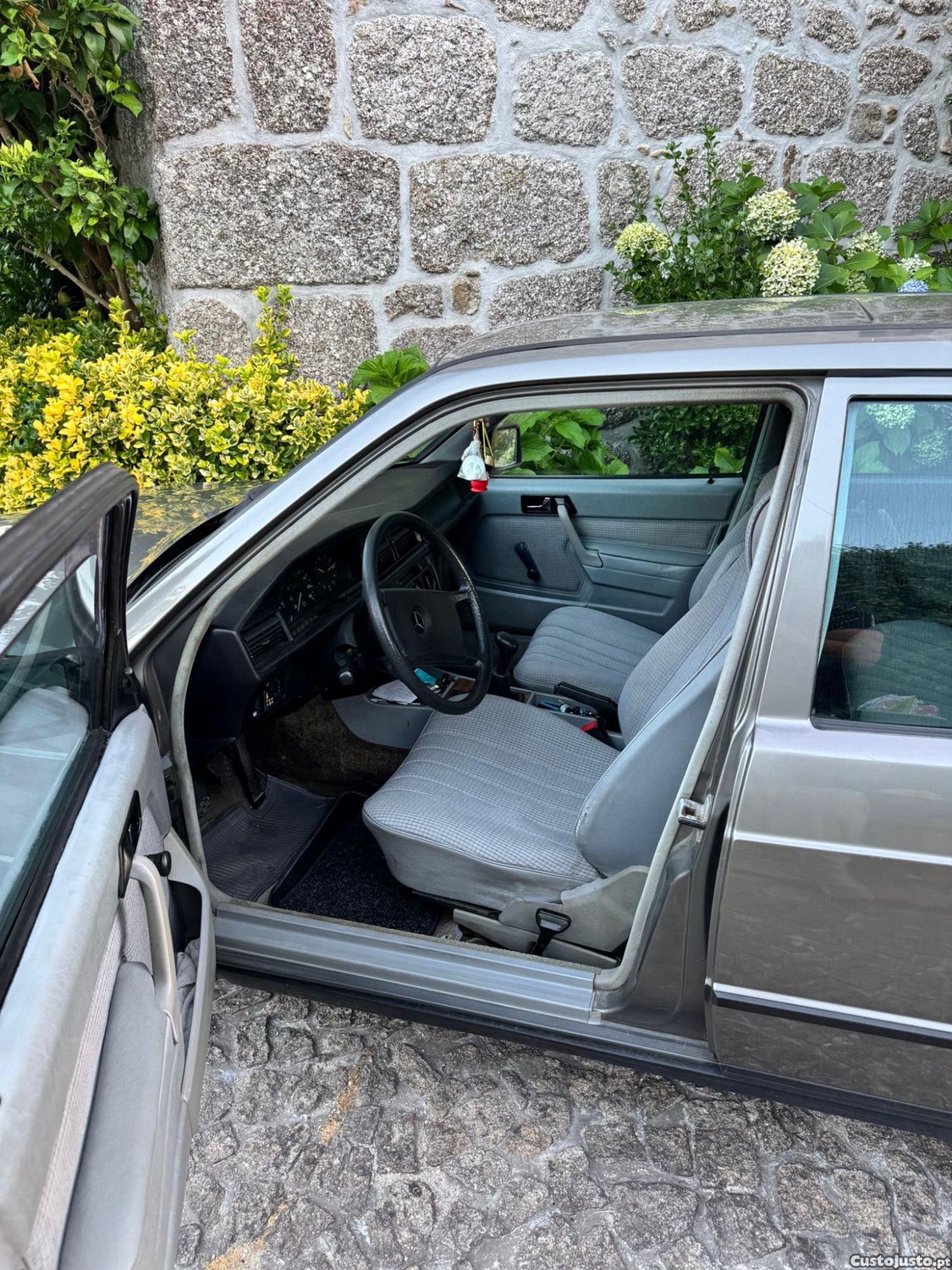 Mercedes-Benz  Mercedes 190D — photo 4