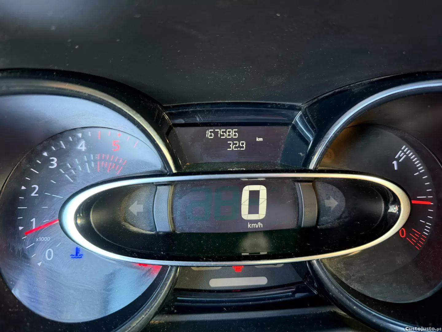 Renault Clio 1.5 dci zen — fotografia 13