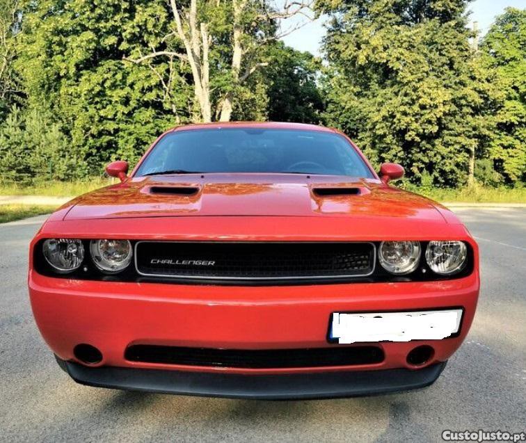 Dodge  Challenger - 13 — photo 2