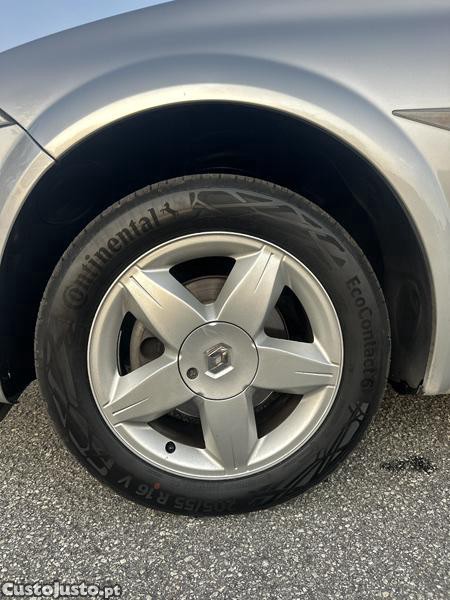 Renault Mégane Extreme — fotografia 9