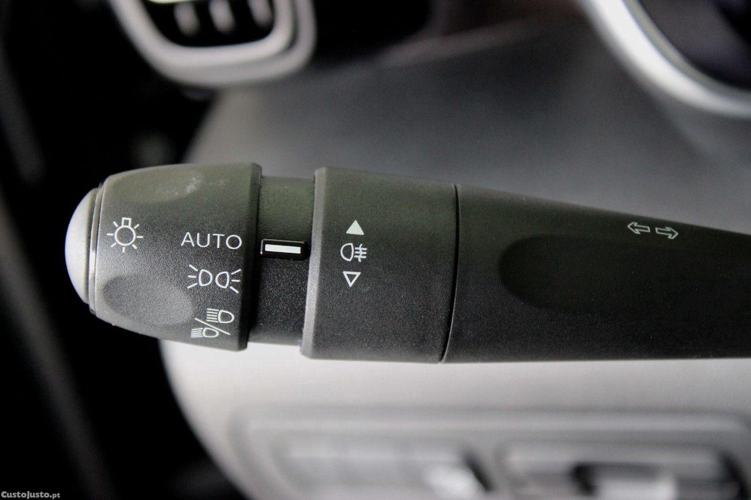 Citroën C3 1.2 PURETECH FEEL PACK — fotografia 13