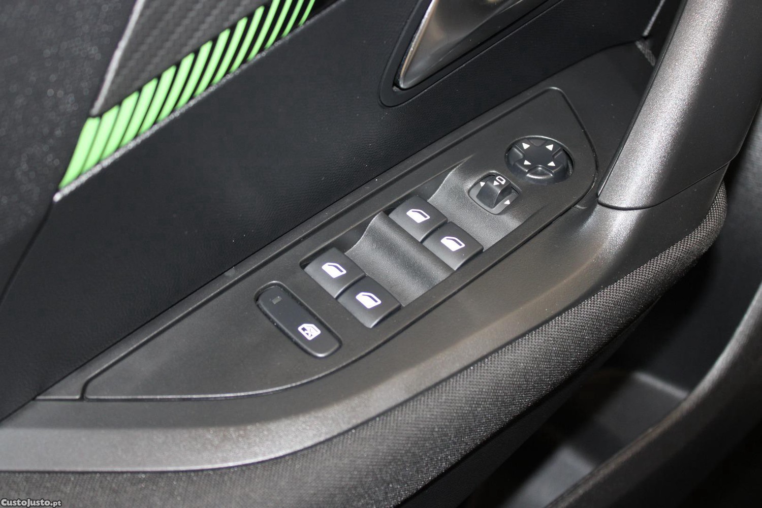 Peugeot 2008 1.5 BHDI ACTIVE (AUTO) — fotografia 8