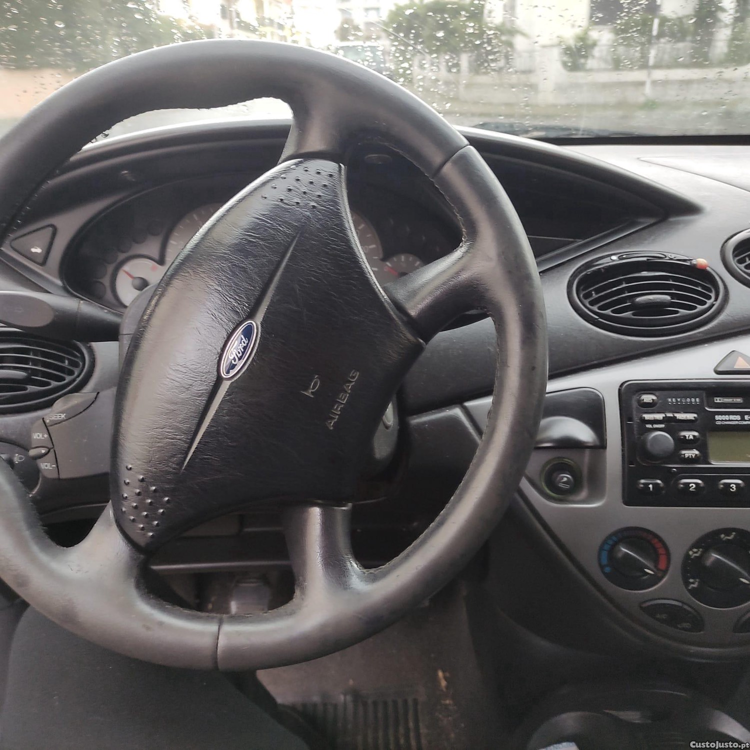 Ford Focus Focus 1.8 TD - 01 foto 5