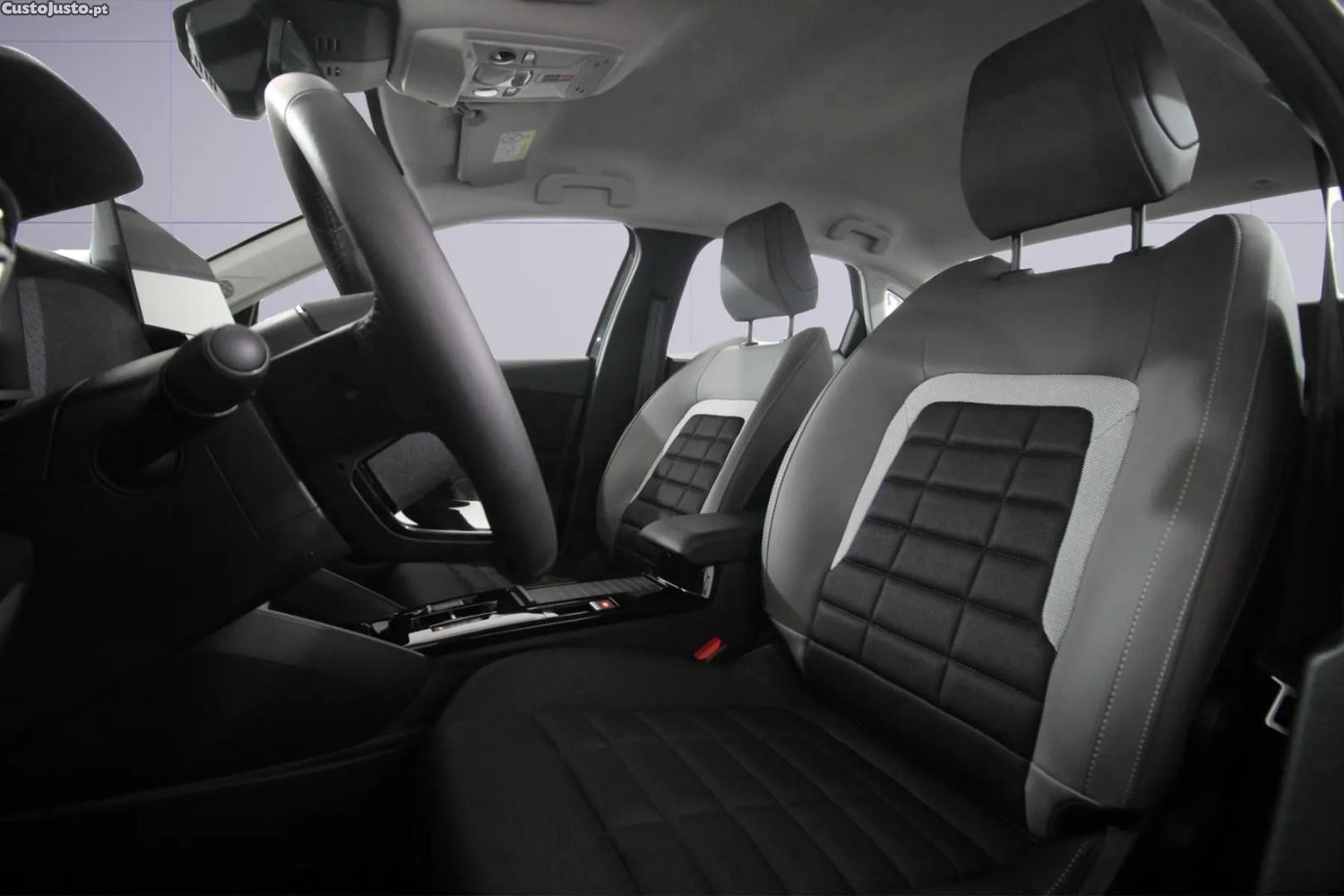Citroën e-C4 136 PLUS — fotografia 8