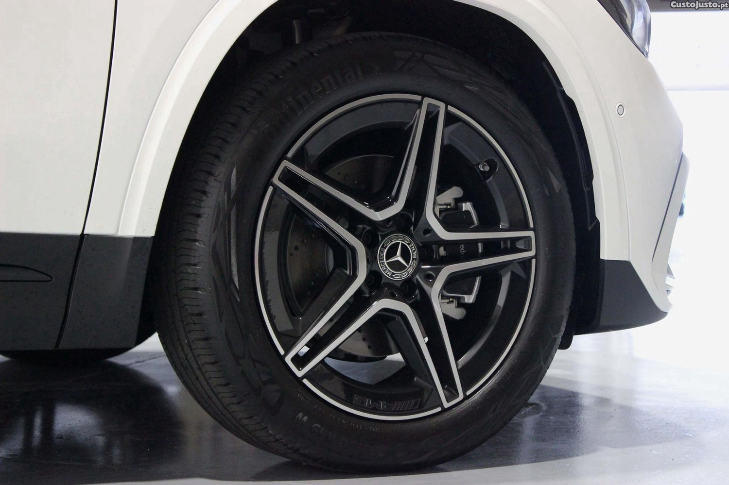 Mercedes-Benz GLA 180 d AMG Line — fotografia 19