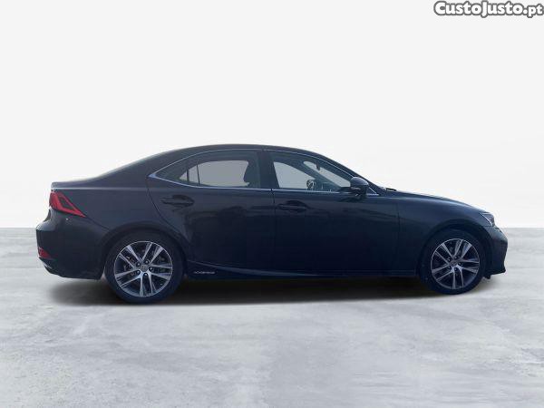 Lexus IS IS 300h Executive - 19 — photo 2