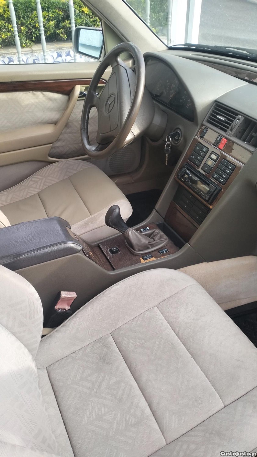 Mercedes-Benz C 220 0000 — fotografia 5