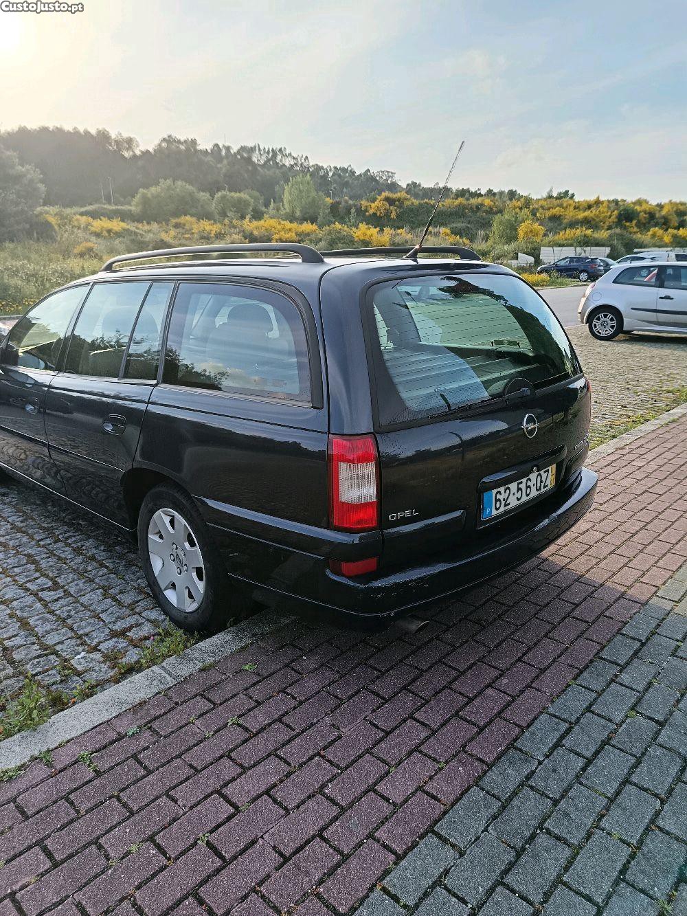 Opel Omega 2.6 V6 — photo 3