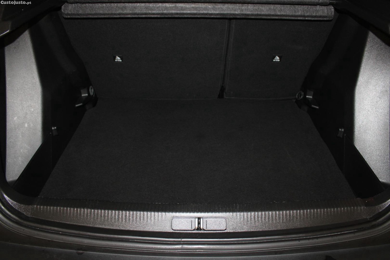 Peugeot 2008 1.5 BHDI ACTIVE (AUTO) — fotografia 4