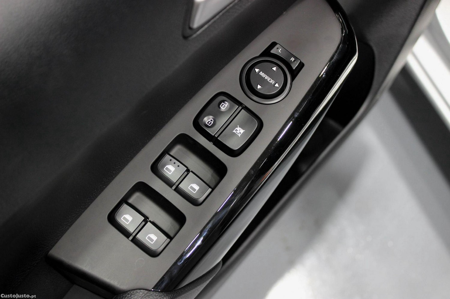 Kia Picanto 1.0 MPi Urban — fotografia 19