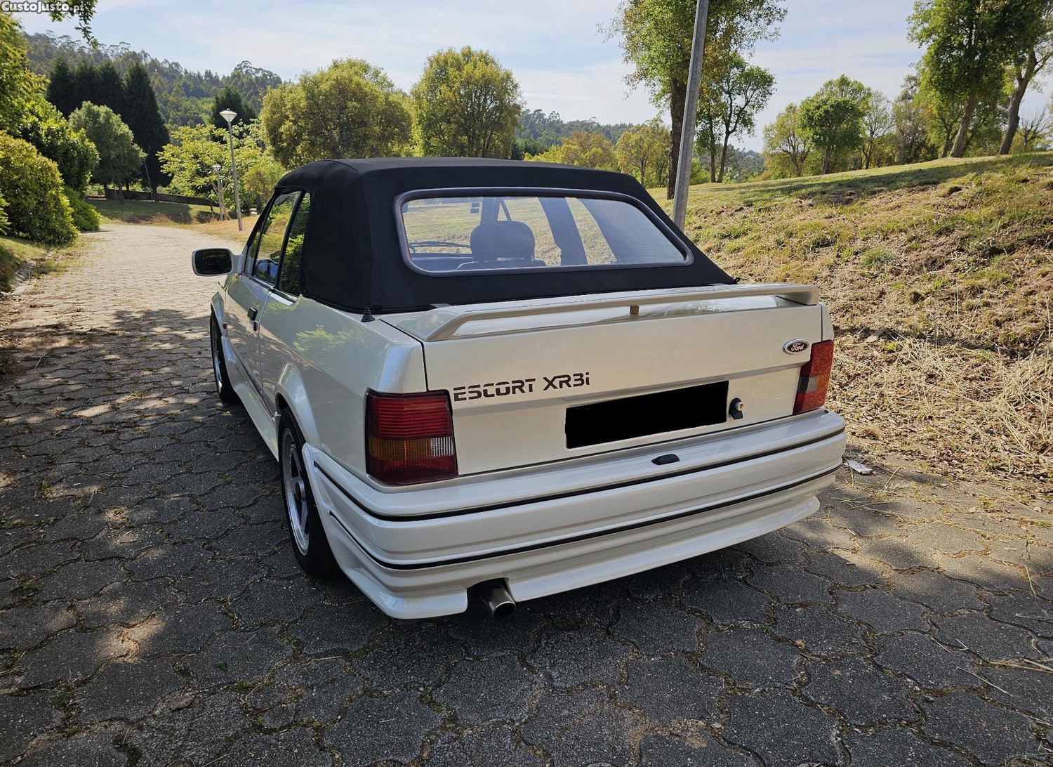 Ford Escort XR3i Cabrio 1600 — fotografia 6