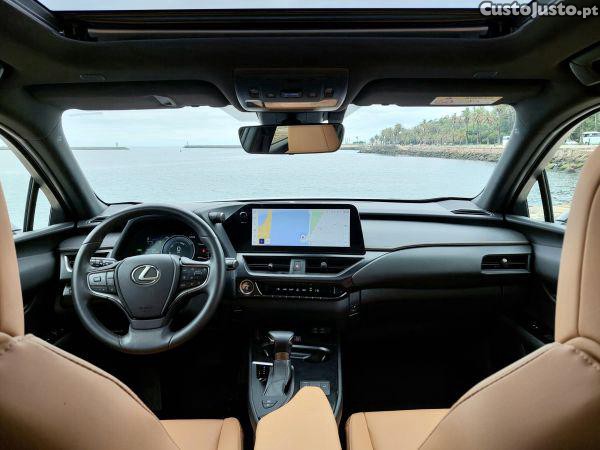 Lexus NX UX 250h Sport — fotografia 4