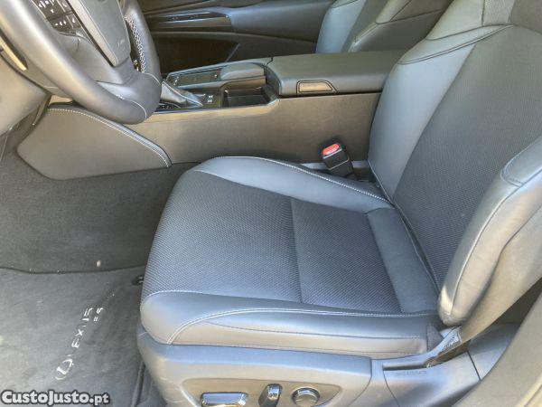 Lexus ES 300h Special Edi — fotografia 8