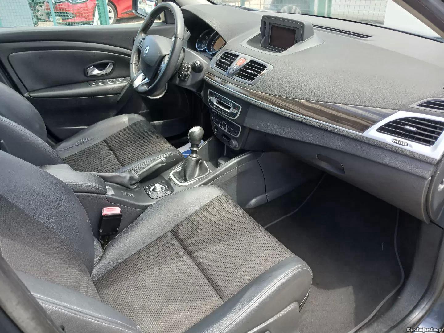 Renault Mégane 1.5 dci dynamique — fotografia 4
