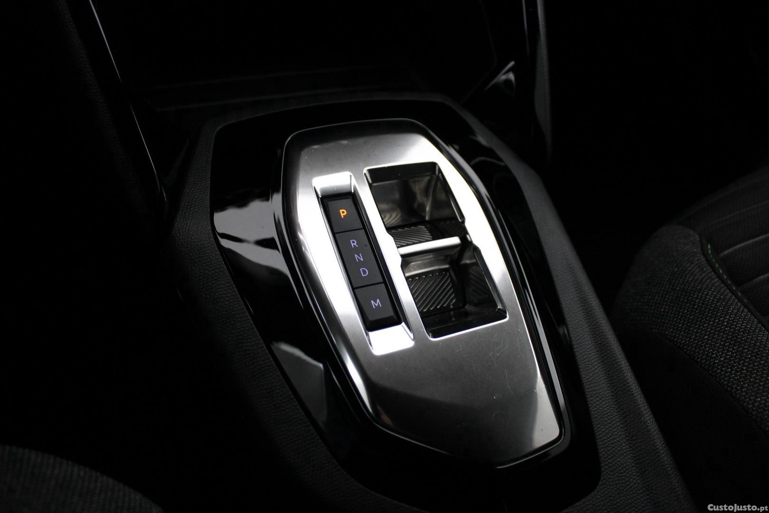 Peugeot 2008 1.5 BHDI ACTIVE (AUTO) — fotografia 9