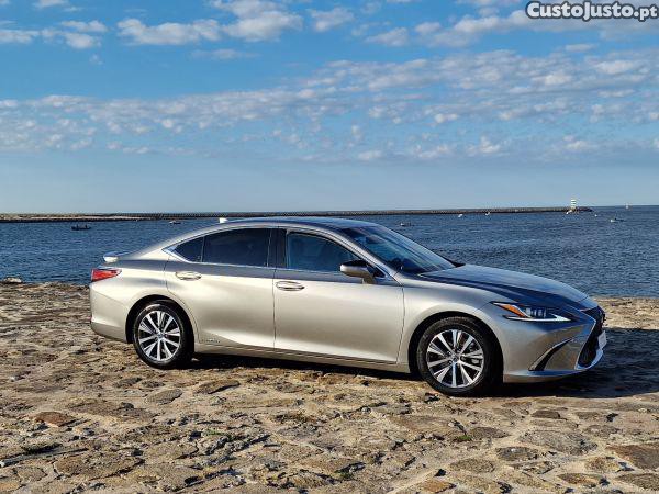 Lexus ES 300h Business — fotografia 14