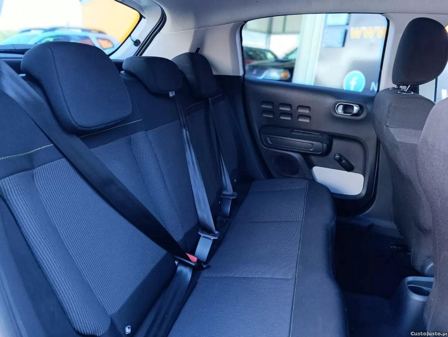 Citroën C3 1.2 puretech 110 s&s max — fotografia 2