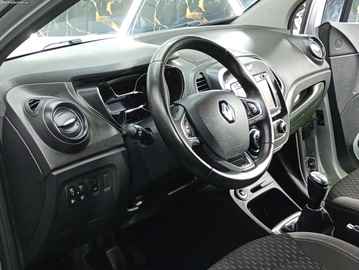 Renault Captur 0.9 TCE Exclusive — fotografia 11