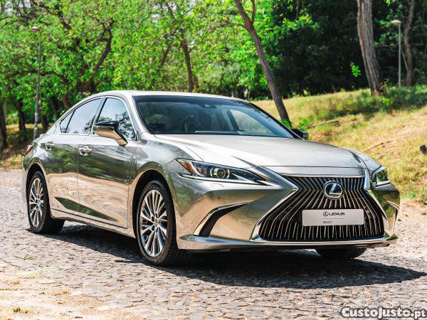 Lexus ES 300h Special Edi — fotografia 36