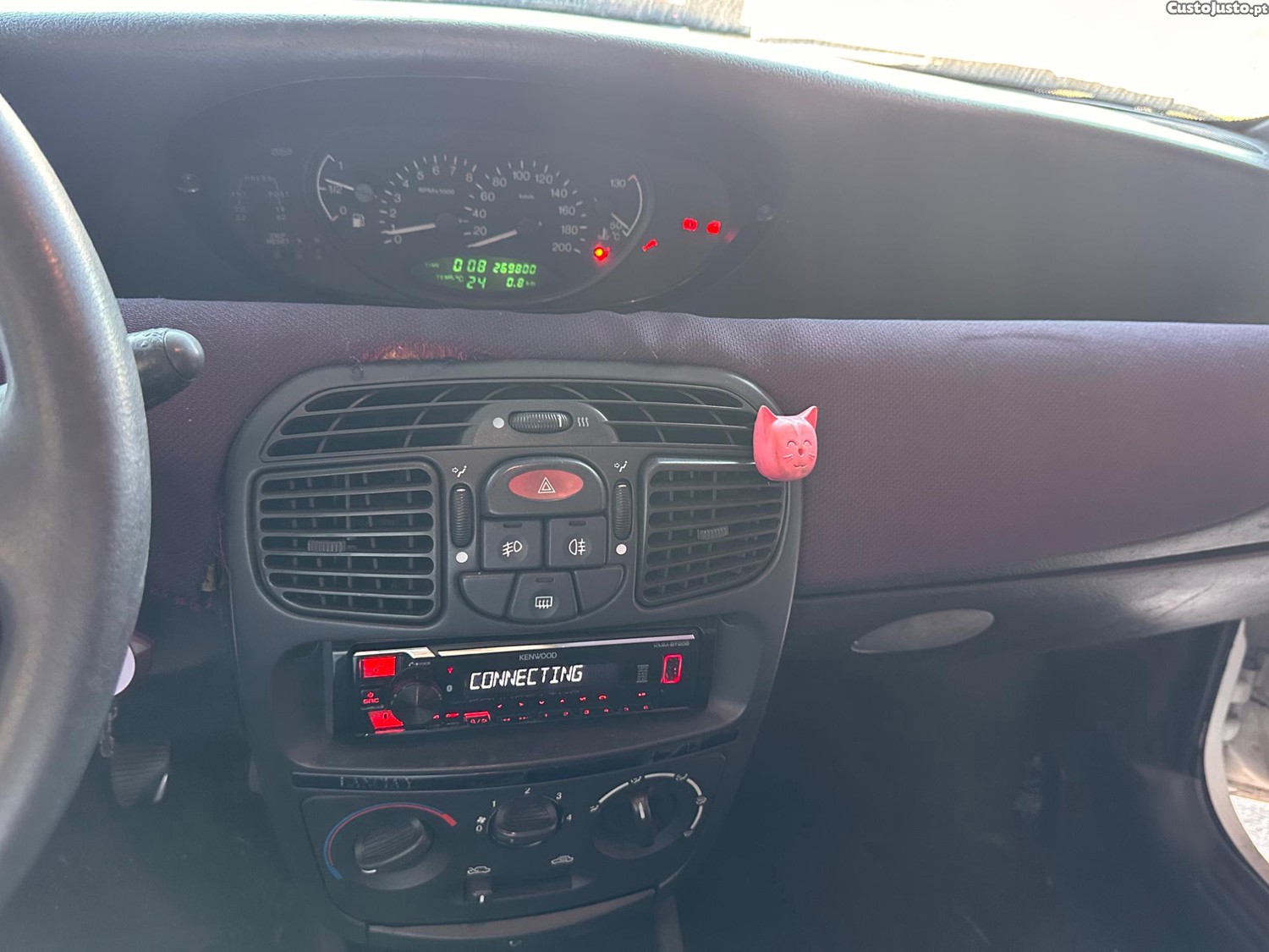 Lancia Y 1.2 económico — fotografia 8