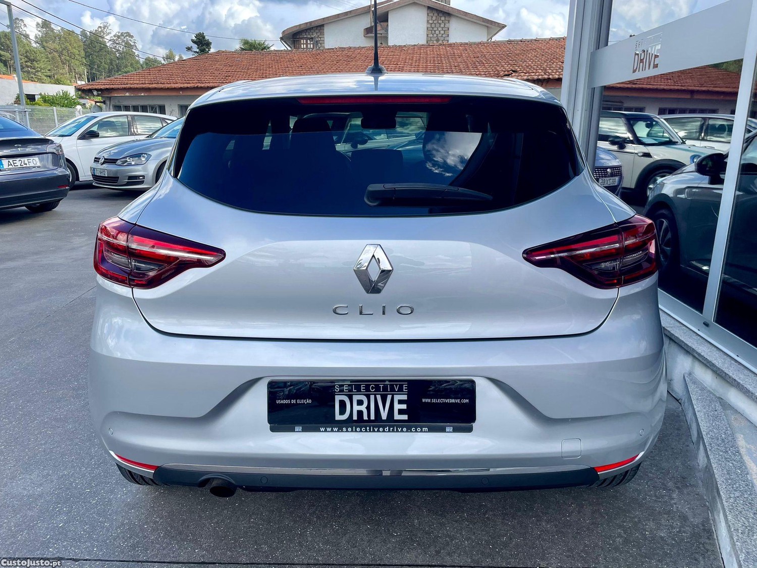 Renault Clio 1.0 TCe Intens — fotografia 9
