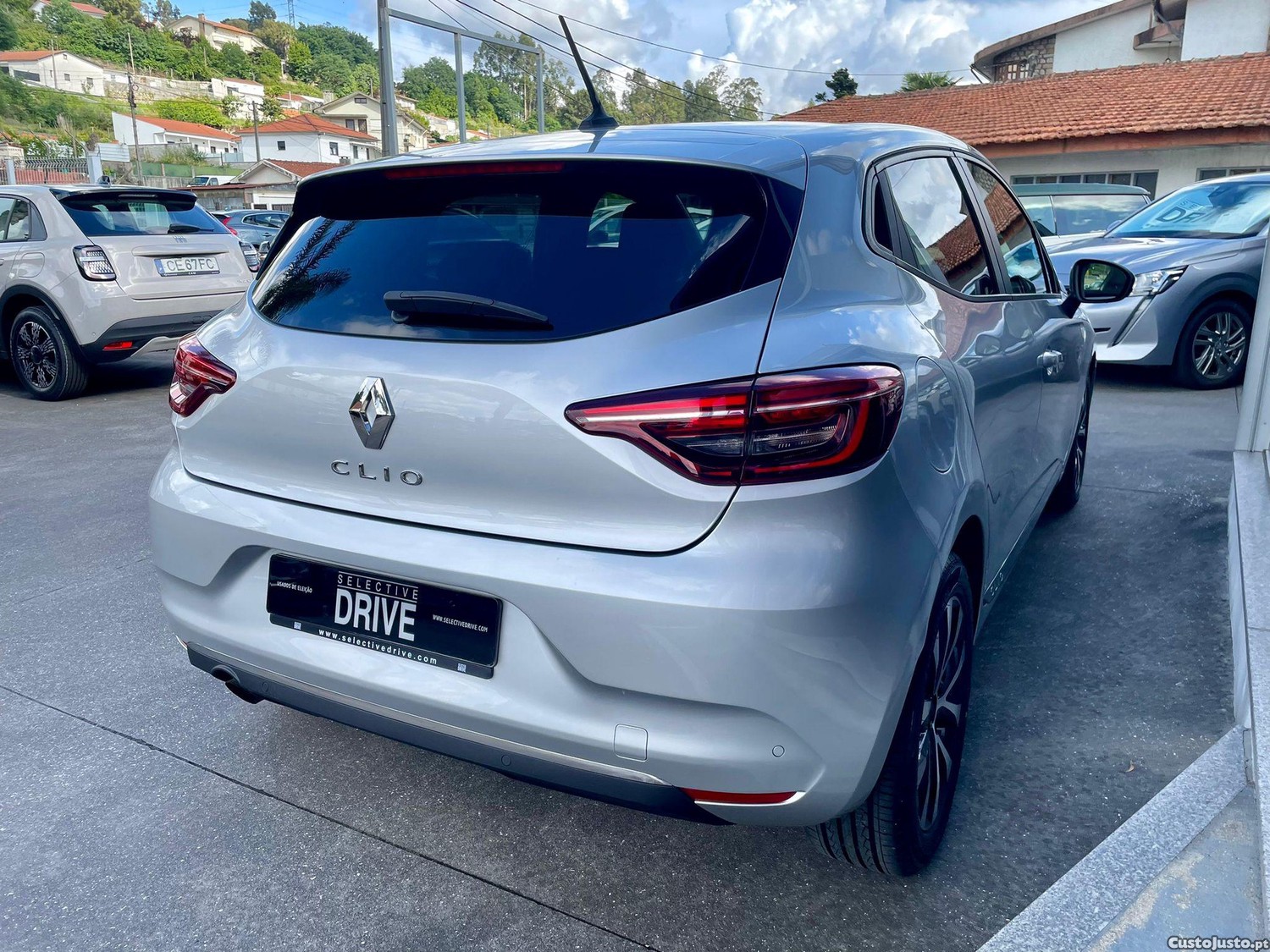 Renault Clio 1.0 TCe Intens — fotografia 10