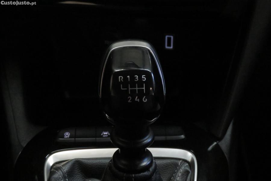 Opel Corsa 1.2 T Elegance — fotografia 9