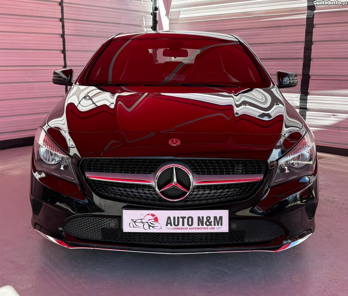 Mercedes-Benz CLA 200 d Urban — fotografia 8