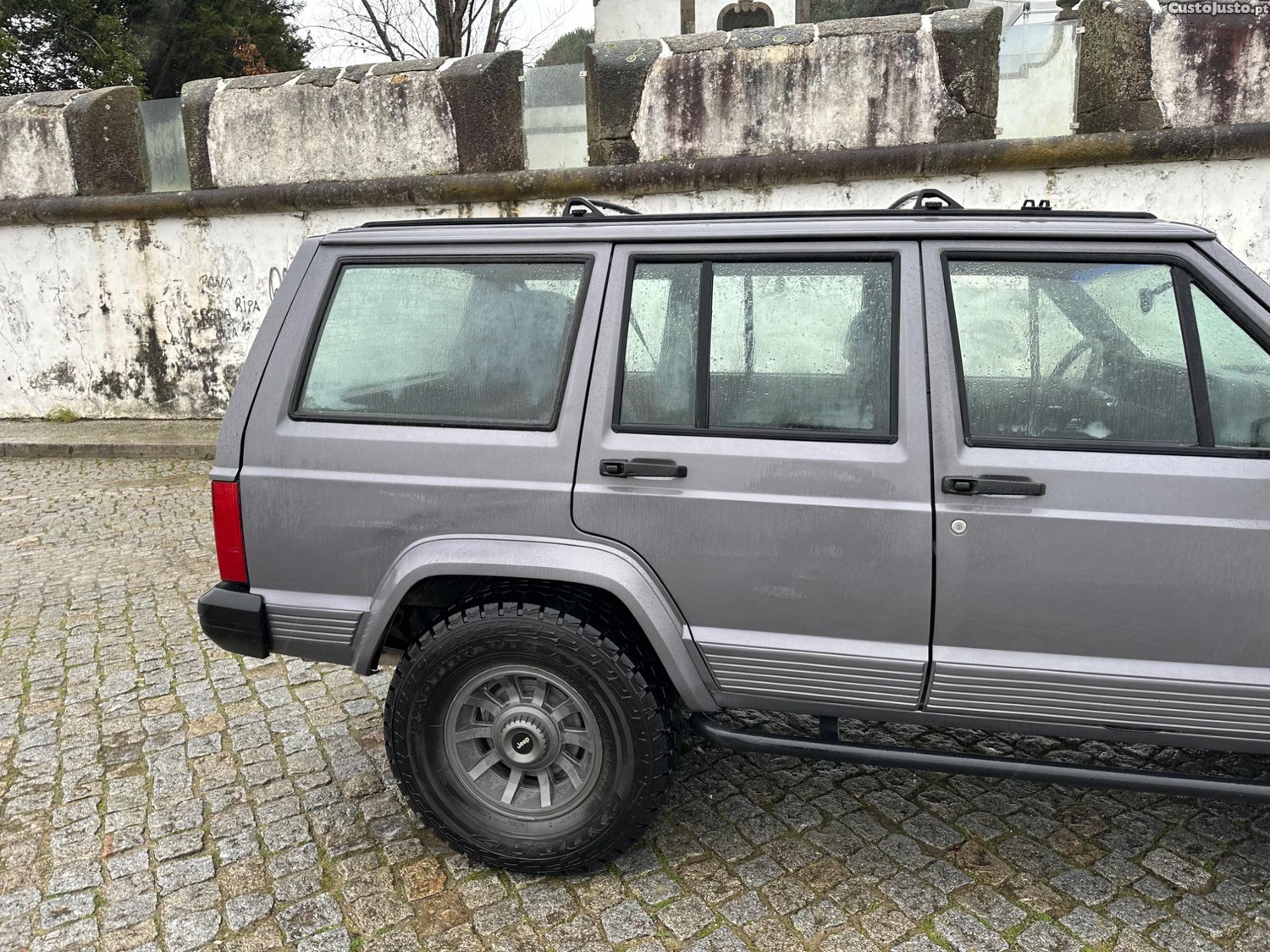 Jeep Cherokee 2.1 Turbo Versão Americana — fotografia 18