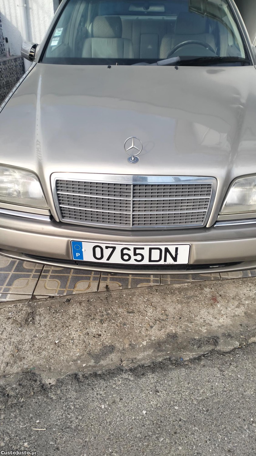 Mercedes-Benz C 220 0000 — fotografia 4