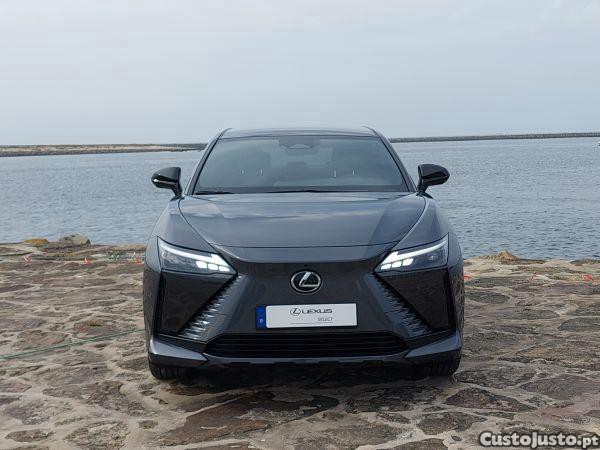 Lexus RX RZ 450e Luxury — fotografia 12