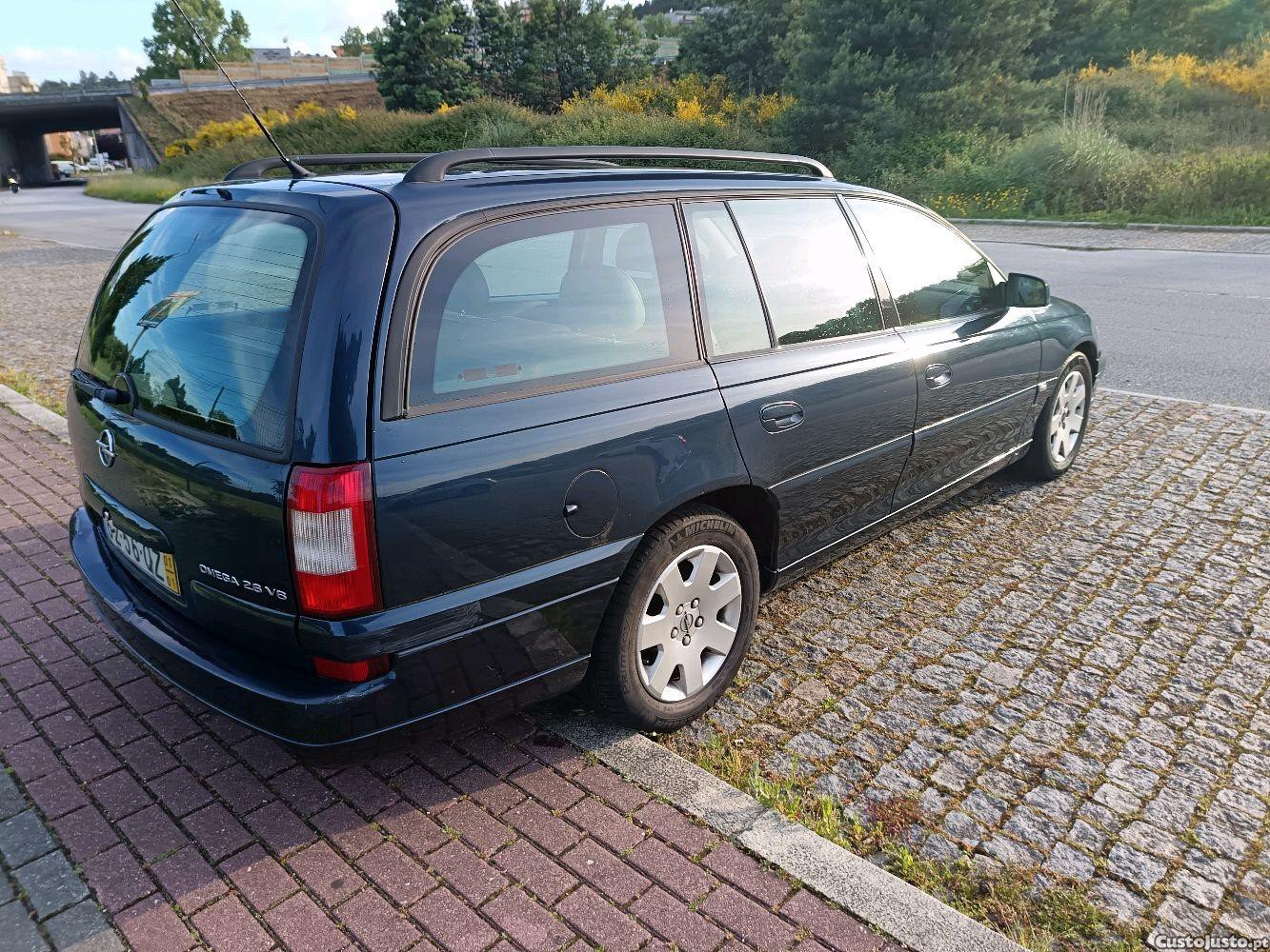 Opel Omega 2.6 V6 — photo 4