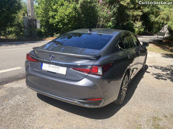 Lexus ES 300h Special Edi — fotografia 15