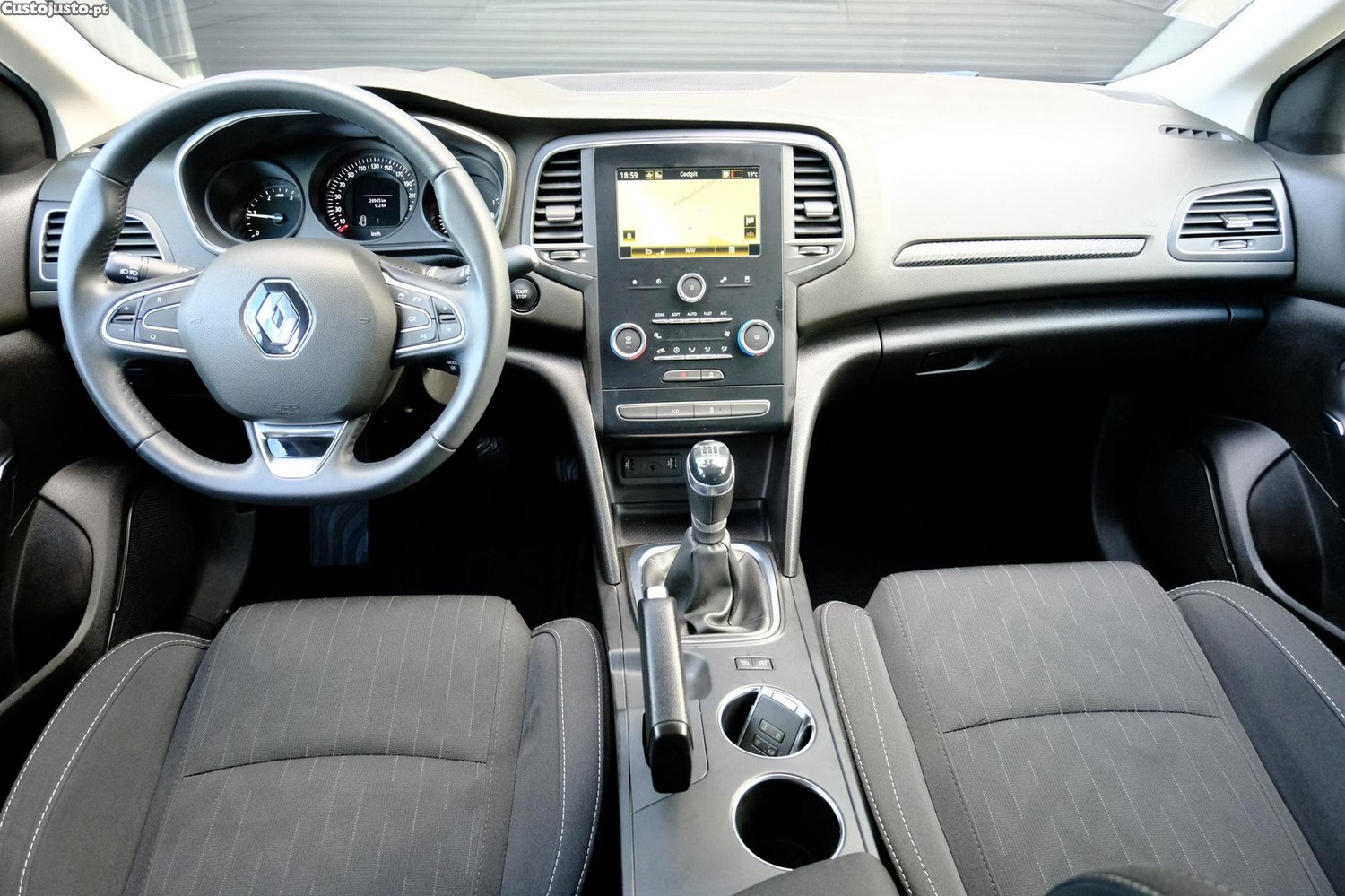 Renault Mégane Sport Tourer 1.5 Blue dCi Limited — fotografia 13