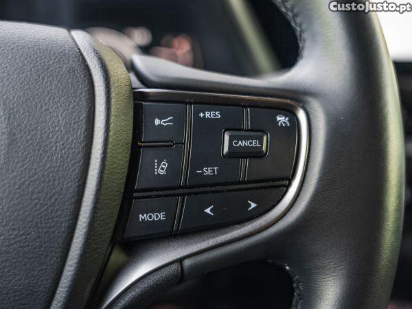 Lexus NX 250h Sport — fotografia 5