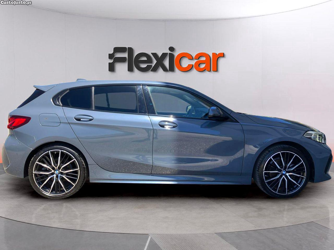 BMW 118 i Pack Desportivo M Auto — fotografia 13