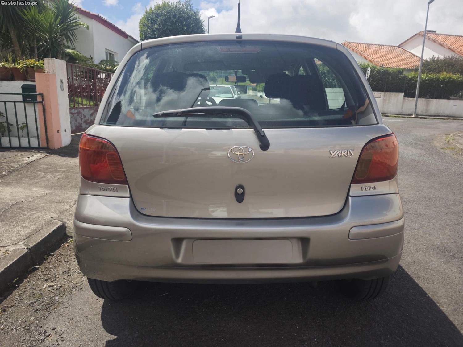 Toyota Yaris 1000 — fotografia 7