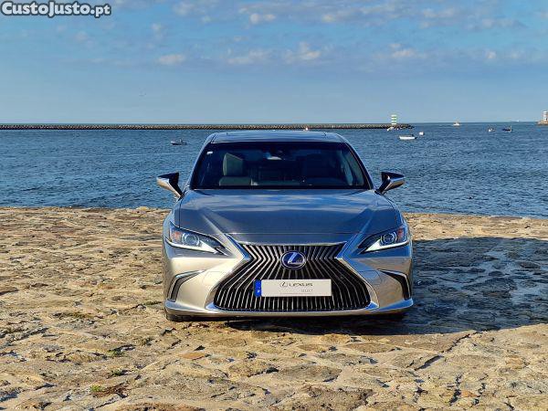 Lexus ES 300h Business — fotografia 13