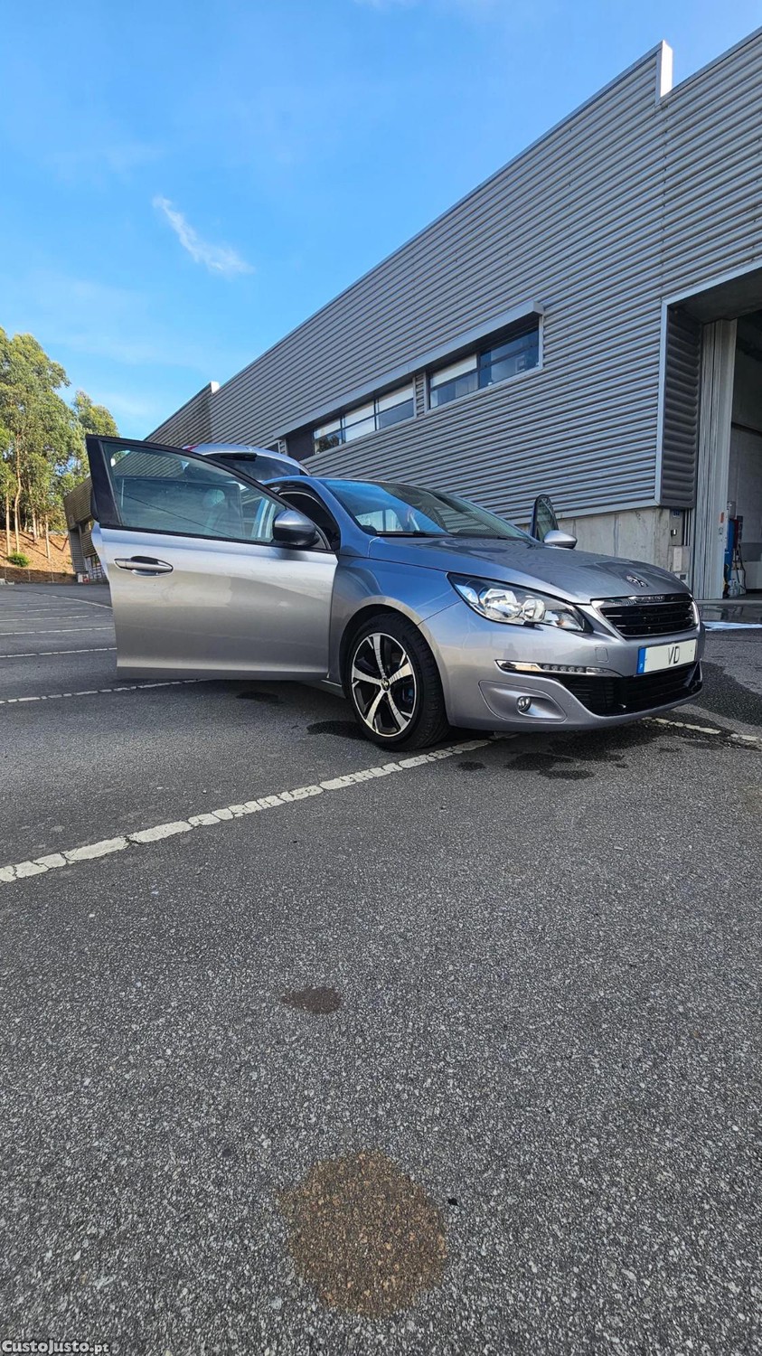 Peugeot 308 1.6Bluehdi — fotografia 5