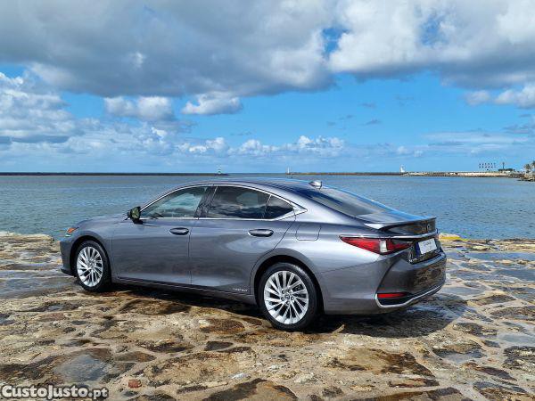 Lexus ES ES 300h Luxury - 21 foto 5